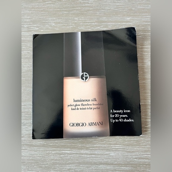 Giorgio Armani Beauty Lip Power Matte Lipstick Matte 111 Nude Pink & 400 Red - Picture 11 of 12